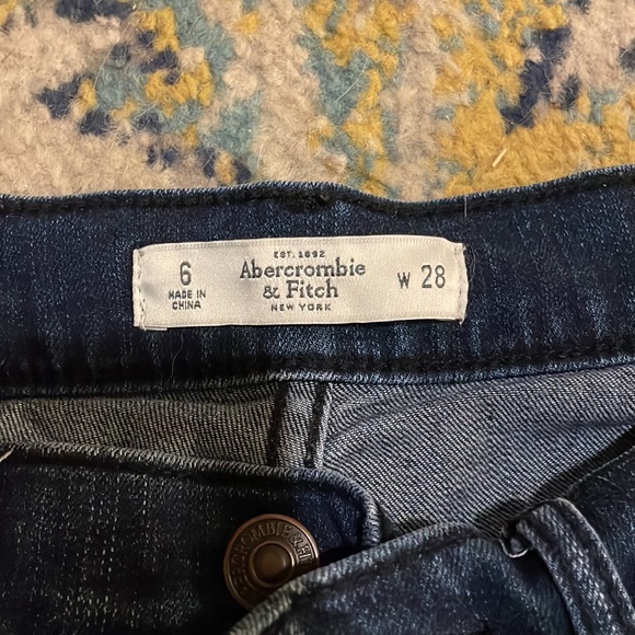 Abercrombie & Fitch denim shorts - Picture 2 of 3